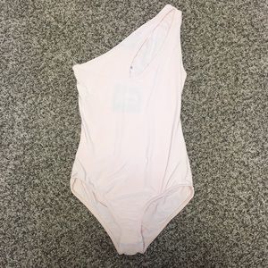 Light pink carli bybelxmissguided bodysuit